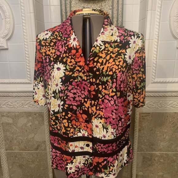 K Woman Colliction. Sz 20W. Short Sleeve Shirt. Open Back Seam w Buttons. B52 - Picture 2 of 9